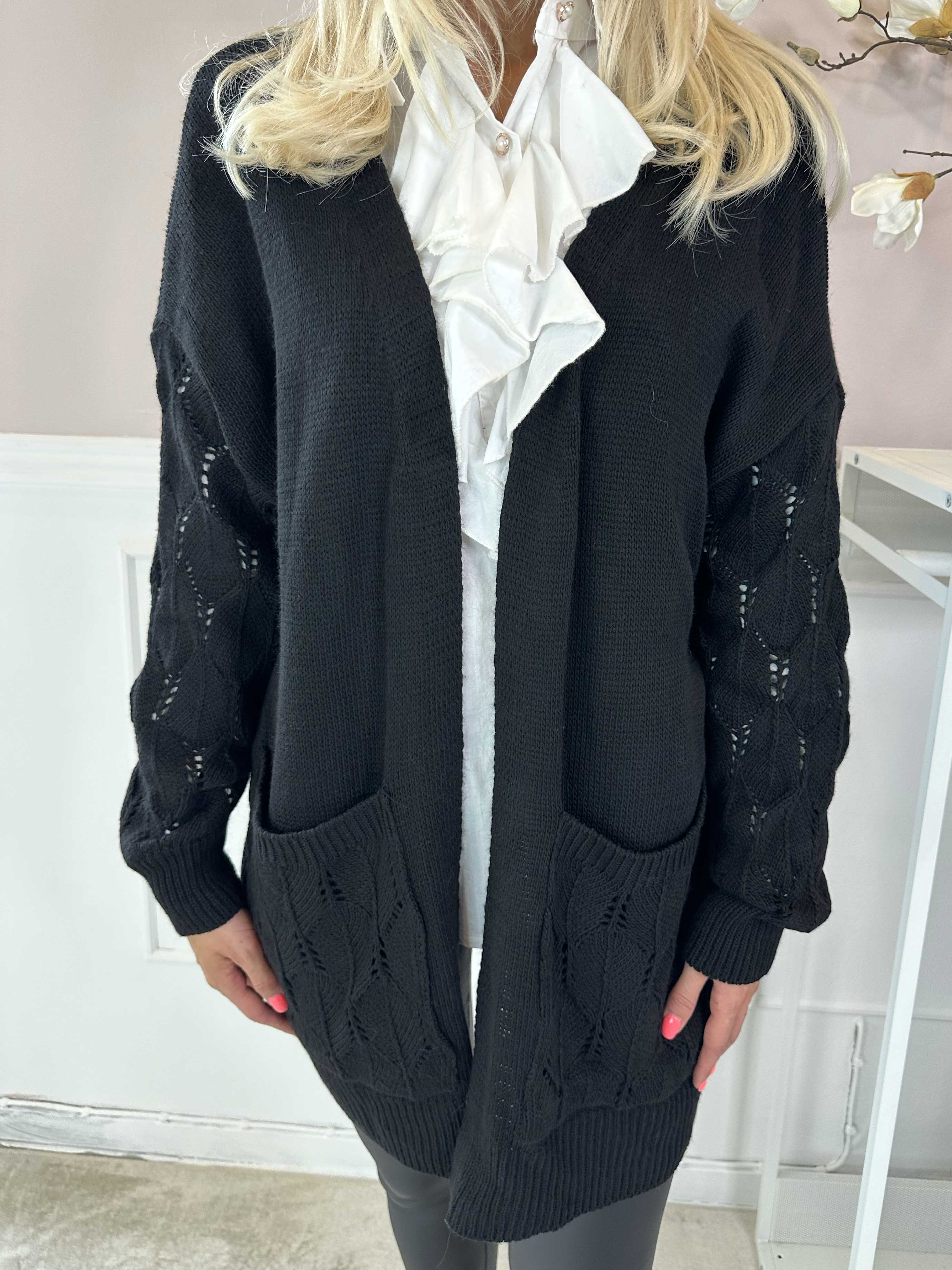 Capri - Strikcardigan med lommer